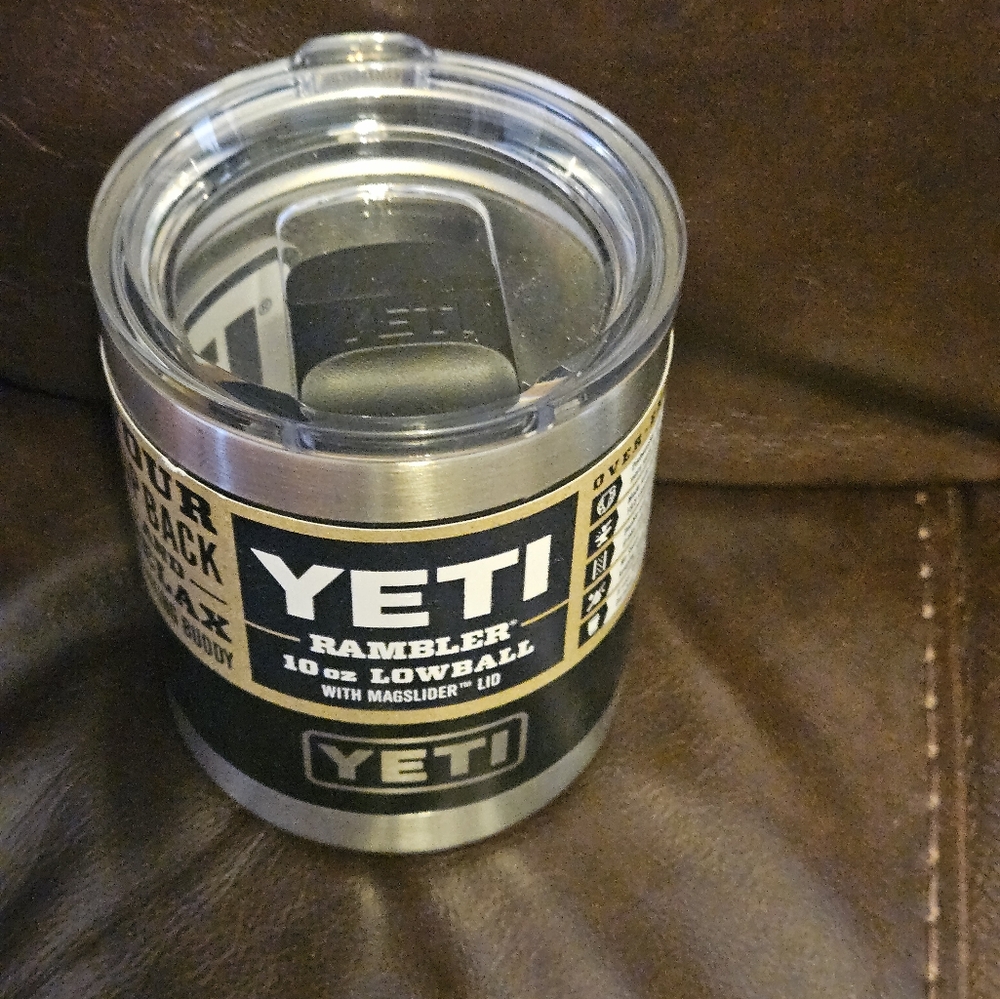 10 oz Yeti tumbler NWT